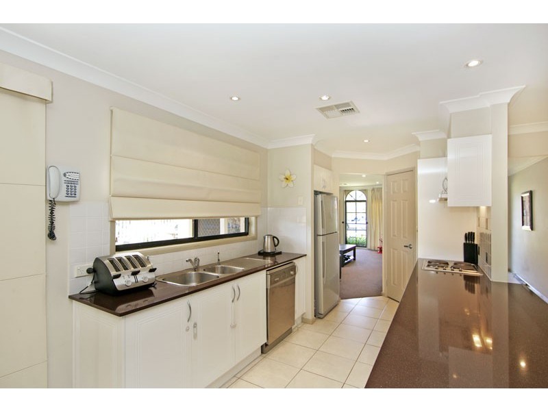 4 Wadi Road, Bateau Bay NSW 2261