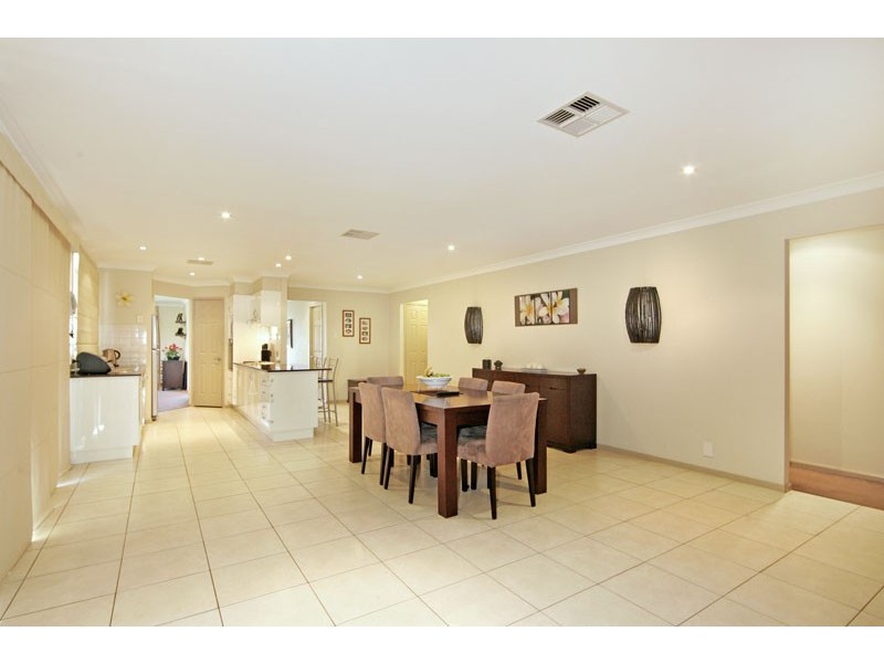 4 Wadi Road, Bateau Bay NSW 2261