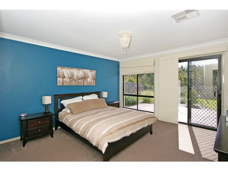 4 Wadi Road, Bateau Bay NSW 2261