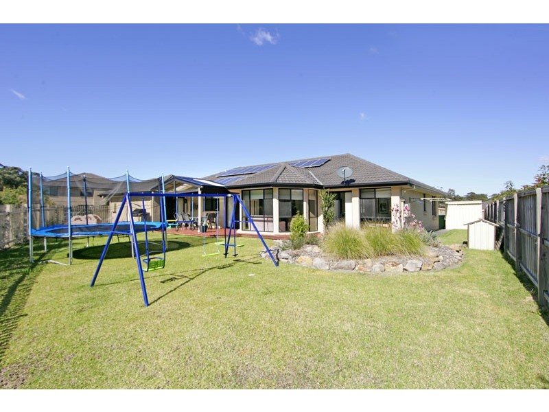 4 Wadi Road, Bateau Bay NSW 2261