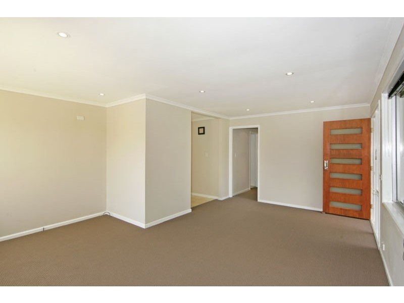 104 Cresthaven Avenue, Bateau Bay NSW 2261