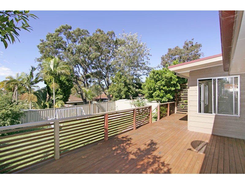 104 Cresthaven Avenue, Bateau Bay NSW 2261