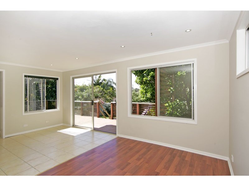 104 Cresthaven Avenue, Bateau Bay NSW 2261