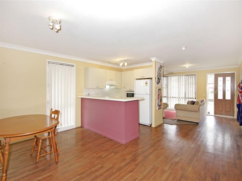 2 Sir Joseph Banks Drive, Bateau Bay NSW 2261