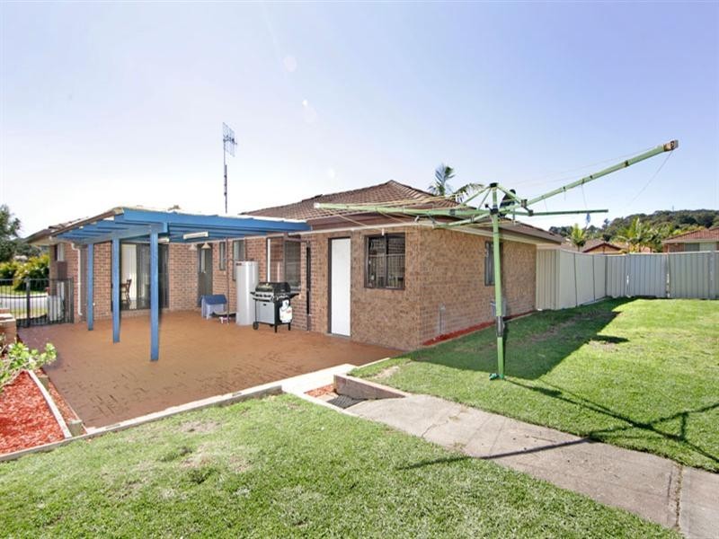 2 Sir Joseph Banks Drive, Bateau Bay NSW 2261