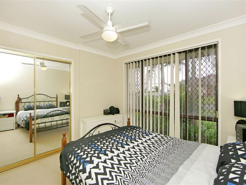 2 Sir Joseph Banks Drive, Bateau Bay NSW 2261