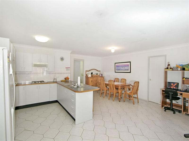 19 Kathleen Court, Berkeley Vale NSW 2261