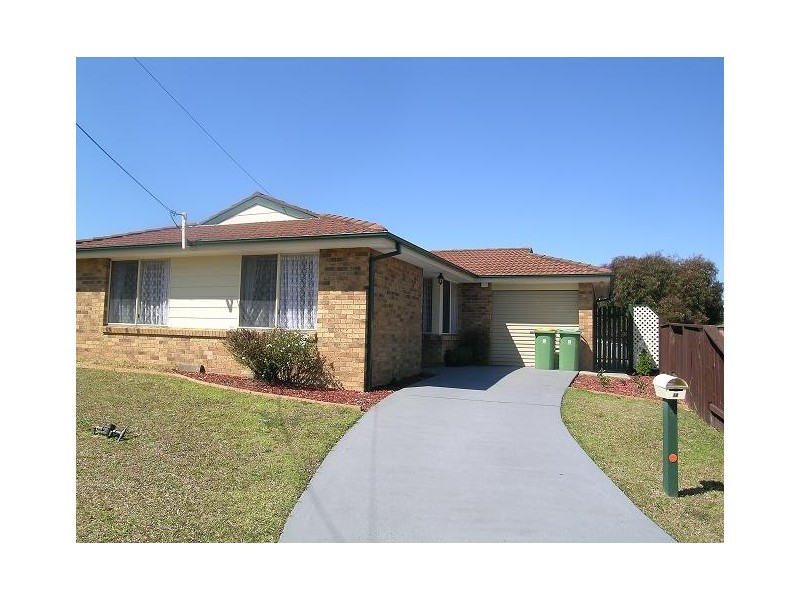 18 Adrian Close, Bateau Bay NSW 2261