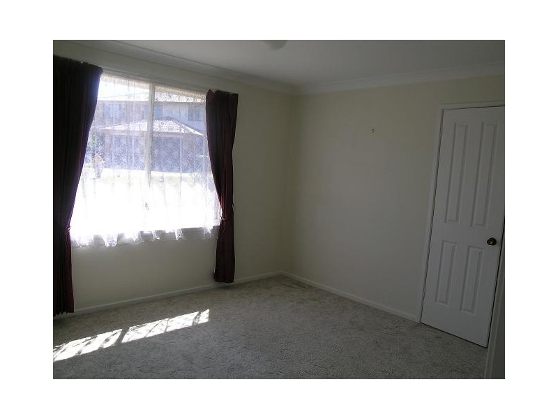 18 Adrian Close, Bateau Bay NSW 2261