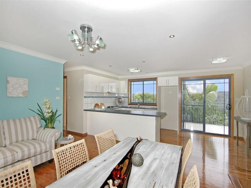 1 Yumbool Close, Forresters Beach NSW 2260