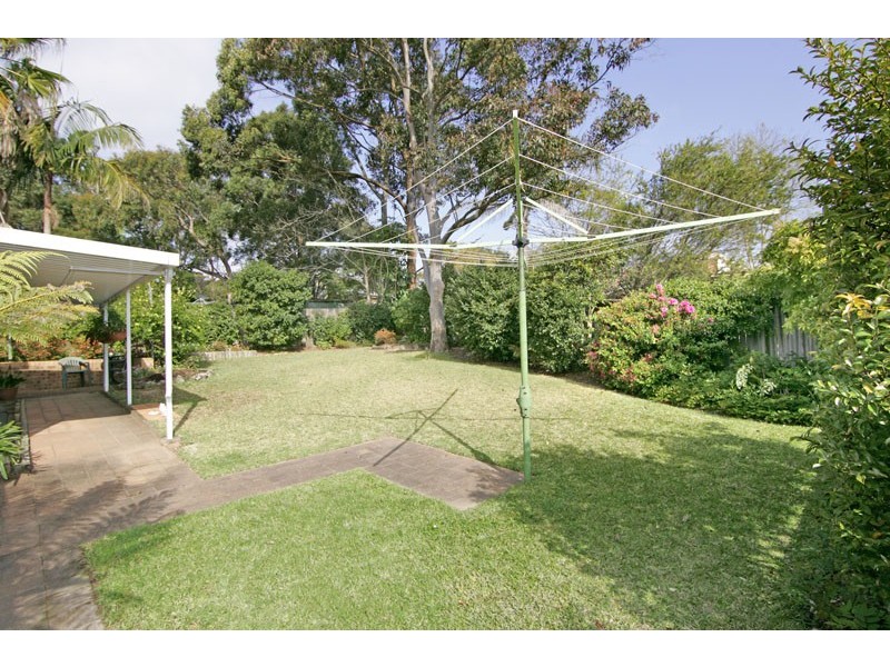 8 Carnation Close, Bateau Bay NSW 2261