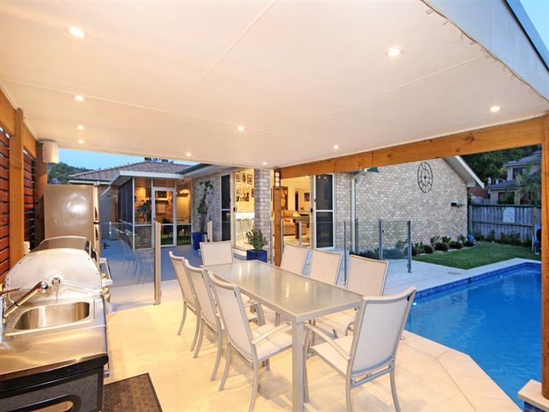 1 Oceanside Close, Bateau Bay NSW 2261