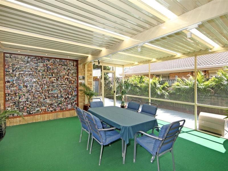 1 Oceanside Close, Bateau Bay NSW 2261