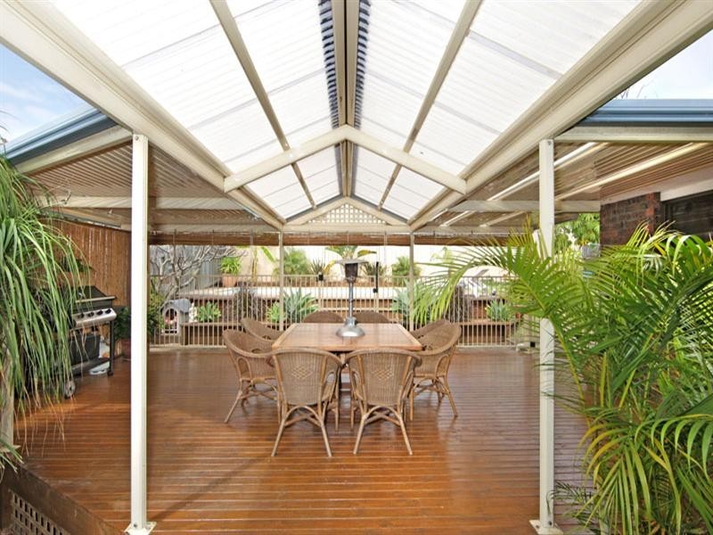 22 Curzon Avenue, Bateau Bay NSW 2261