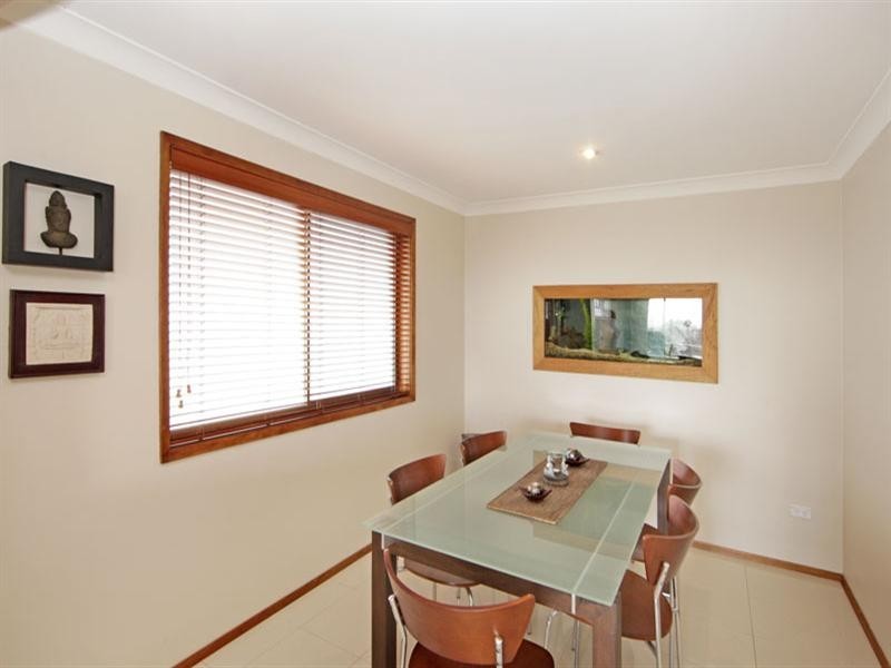 22 Curzon Avenue, Bateau Bay NSW 2261