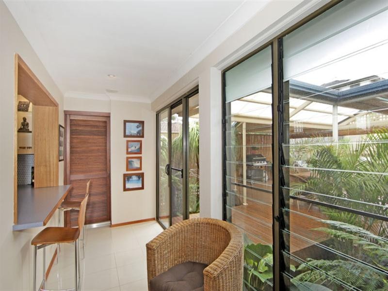 22 Curzon Avenue, Bateau Bay NSW 2261