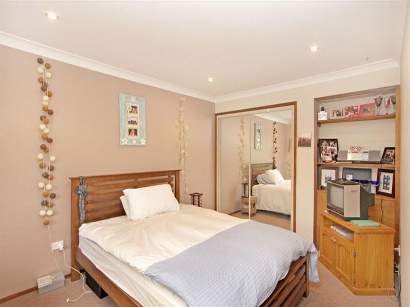 22 Curzon Avenue, Bateau Bay NSW 2261