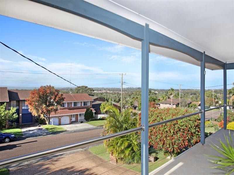 22 Curzon Avenue, Bateau Bay NSW 2261