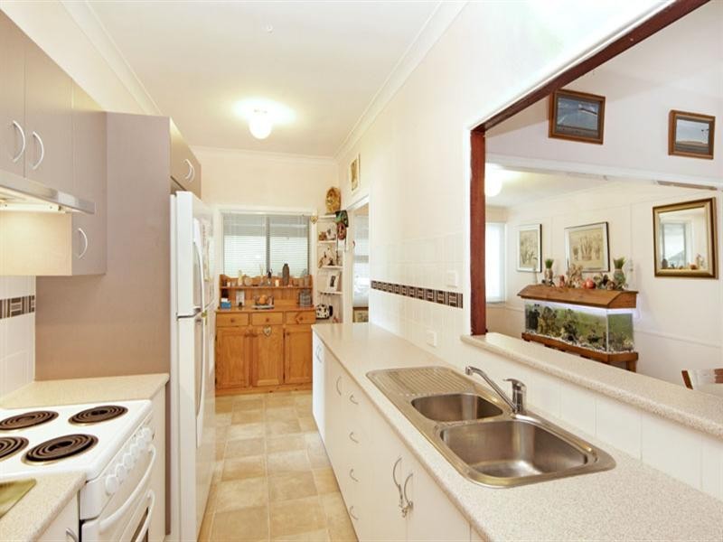 11 Oxley Road, Killarney Vale NSW 2261