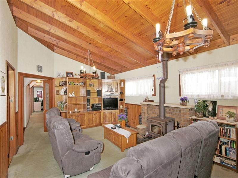 25 George Evans Road, Killarney Vale NSW 2261