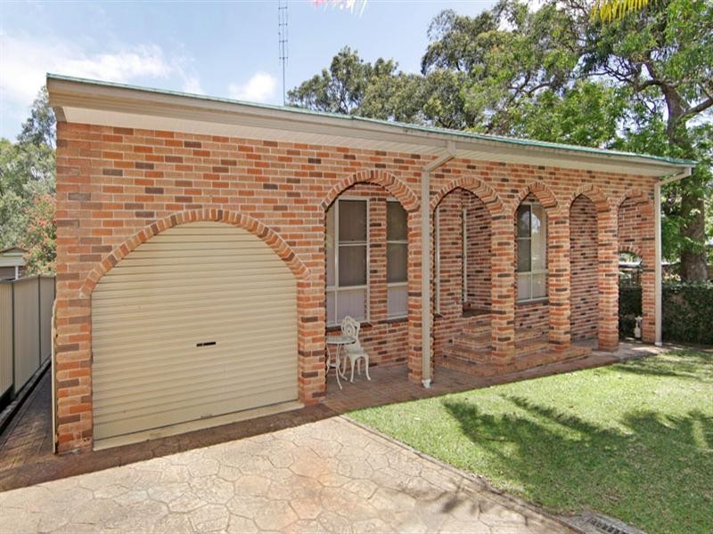 40 Sabrina Avenue, Bateau Bay NSW 2261