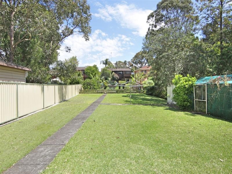 40 Sabrina Avenue, Bateau Bay NSW 2261