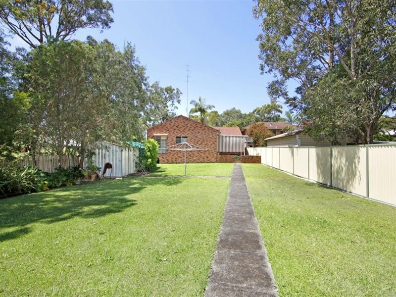 40 Sabrina Avenue, Bateau Bay NSW 2261