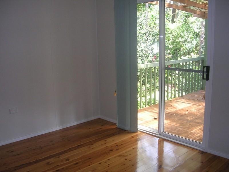 10 Guyagal Street, Bateau Bay NSW 2261