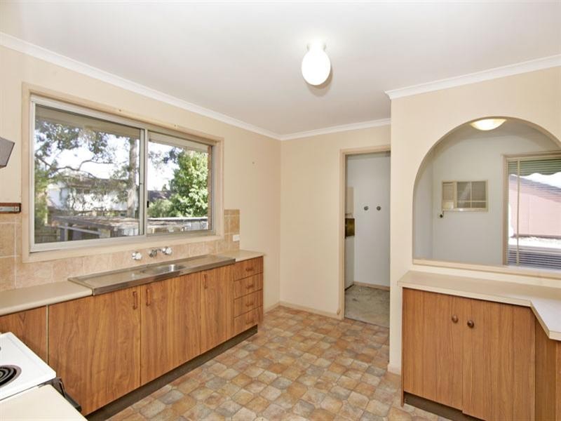 18 Grevillea Crescent, Berkeley Vale NSW 2261