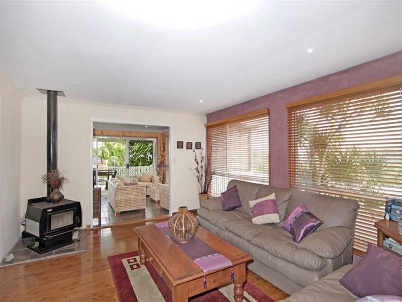 5 Mossman Avenue, Bateau Bay NSW 2261