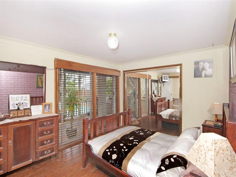 5 Mossman Avenue, Bateau Bay NSW 2261