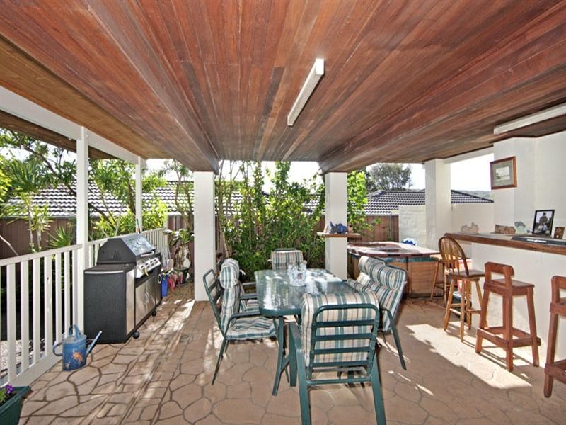 5 Mossman Avenue, Bateau Bay NSW 2261