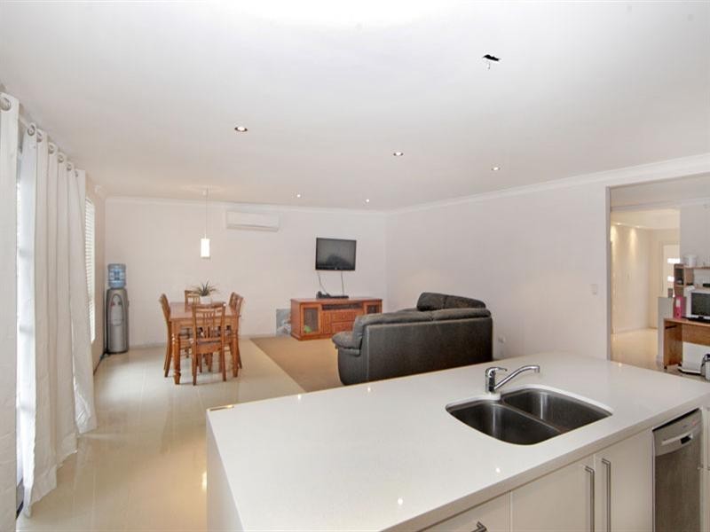 22 George Evans Road, Killarney Vale NSW 2261