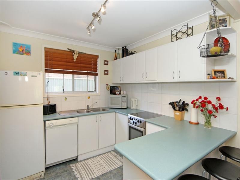 1/3 Pheasant Avenue, Bateau Bay NSW 2261