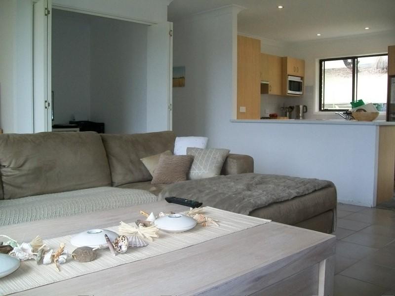 32 Masefield Avenue, Bateau Bay NSW 2261