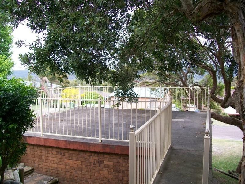 32 Masefield Avenue, Bateau Bay NSW 2261