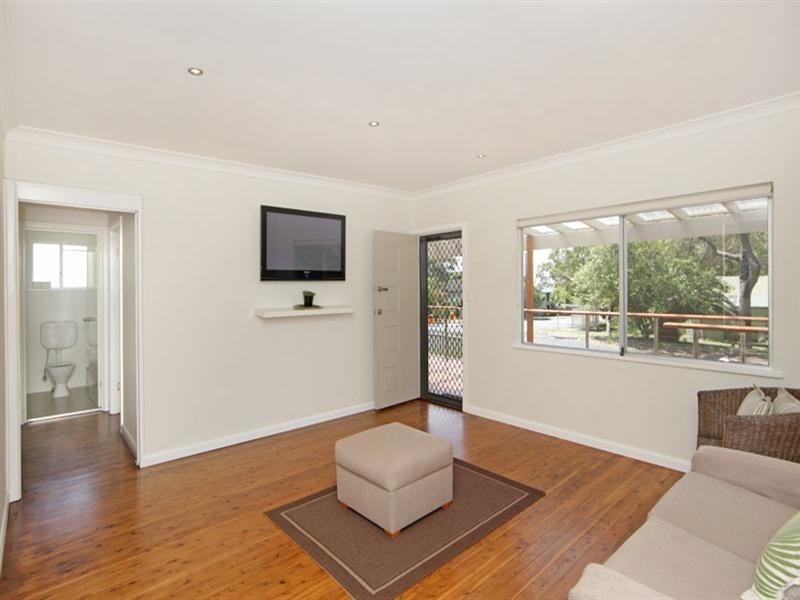 19 Rushby Street, Bateau Bay NSW 2261