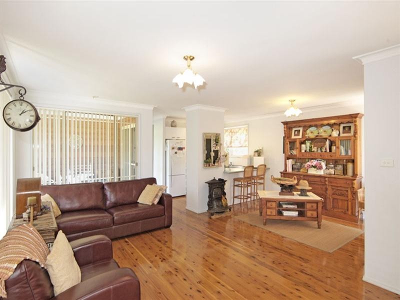 1/10 Jacaranda Avenue, Glenning Valley NSW 2261