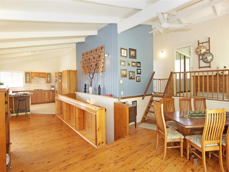 18 Mossman Avenue, Bateau Bay NSW 2261