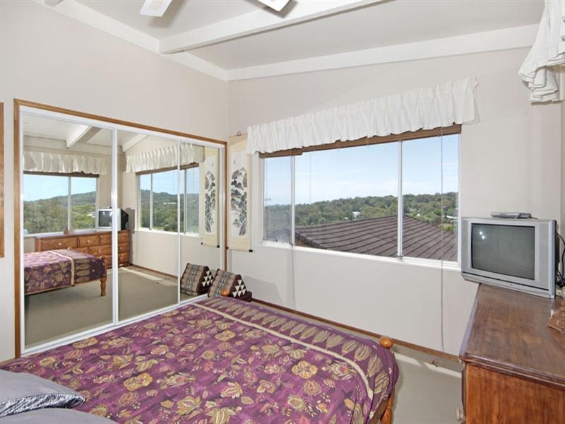 18 Mossman Avenue, Bateau Bay NSW 2261