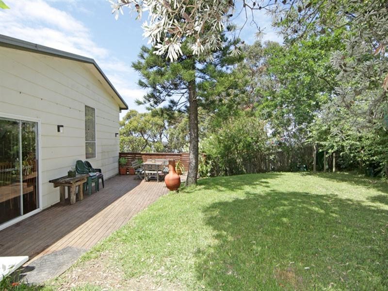 18 Mossman Avenue, Bateau Bay NSW 2261