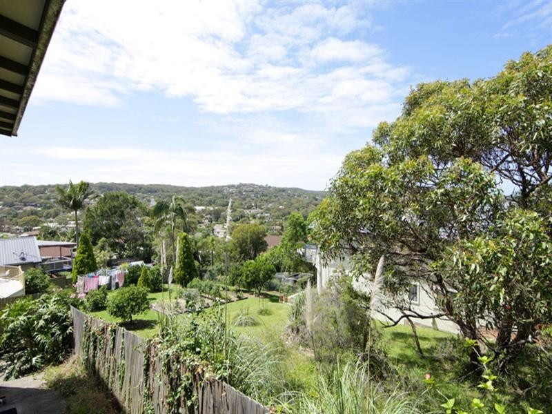 18 Mossman Avenue, Bateau Bay NSW 2261