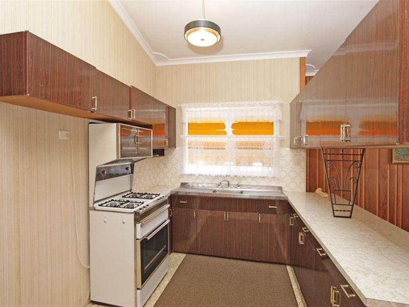 9 Keats Avenue, Bateau Bay NSW 2261