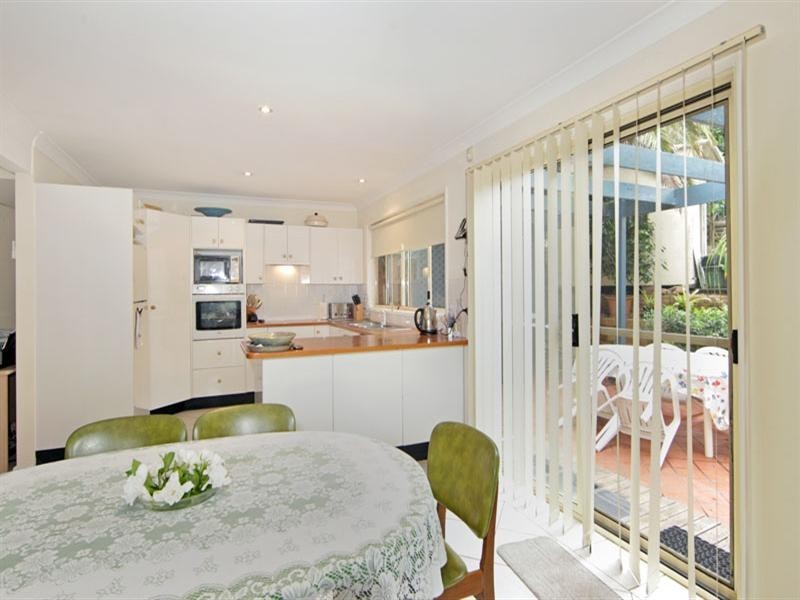 15 Rickard Street, Bateau Bay NSW 2261
