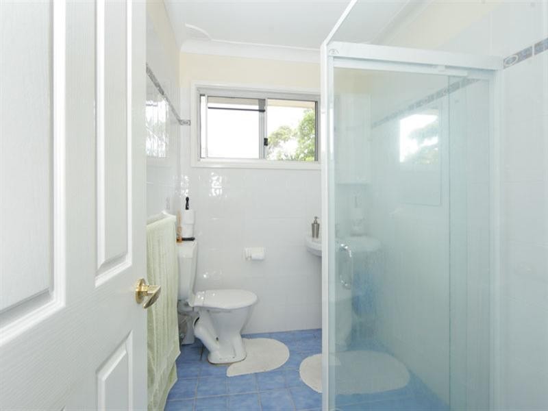 15 Rickard Street, Bateau Bay NSW 2261