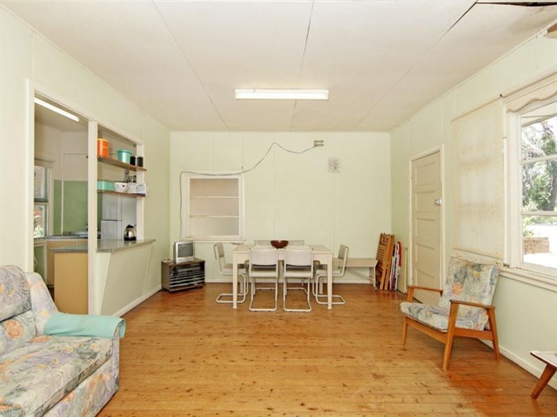 47 Bateau Bay Road, Bateau Bay NSW 2261