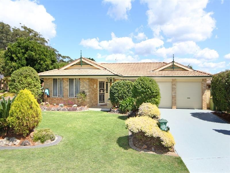 1 Oceanside Close, Bateau Bay NSW 2261