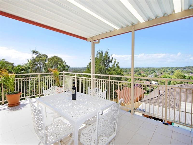 52 Promenade Avenue, Bateau Bay NSW 2261