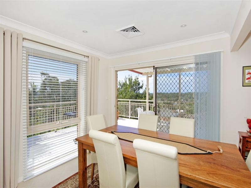 52 Promenade Avenue, Bateau Bay NSW 2261