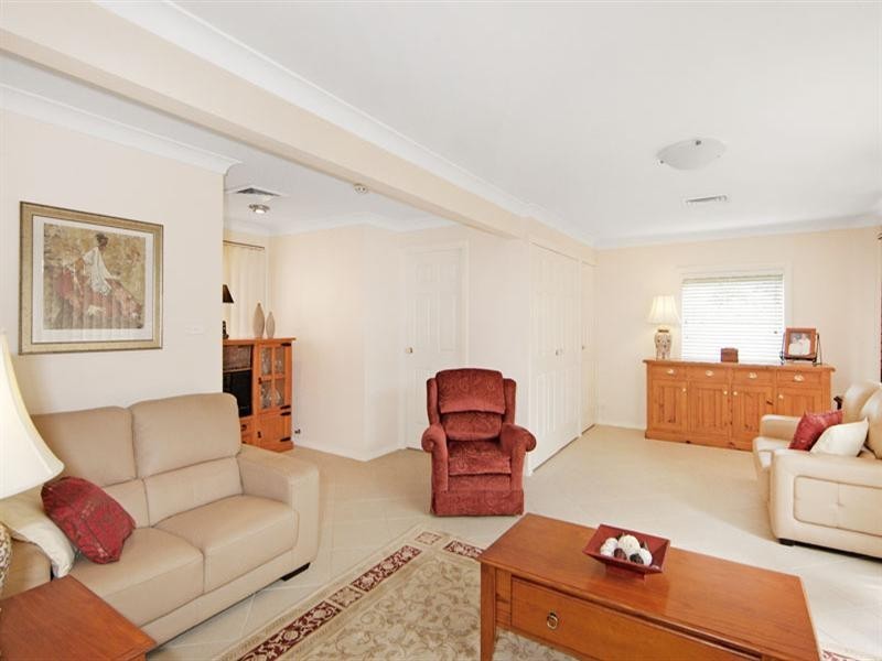 52 Promenade Avenue, Bateau Bay NSW 2261